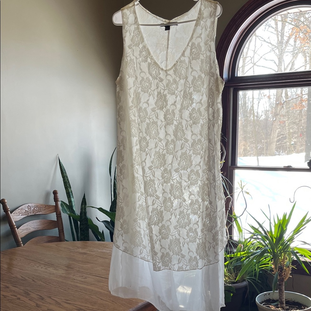 Elegant White Lace Sleeveless Dress